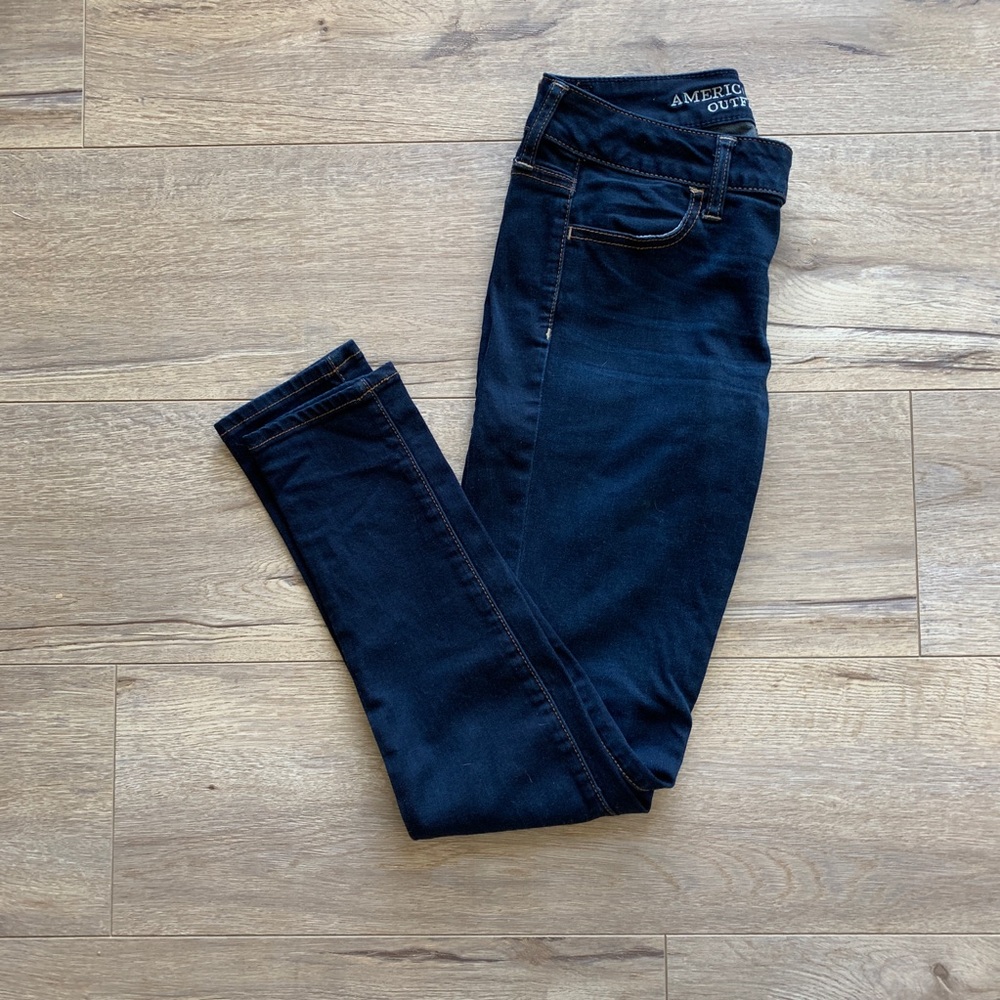 AE Dark Wash Super Skinny Jegging - 2 Short